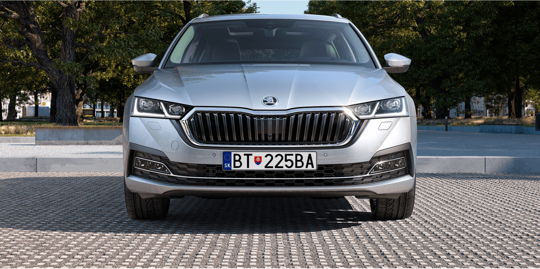 Nový predný nárazník a ostro rezané predné svetlomety. Dva piliere nášho vylepšeného dizajnu.